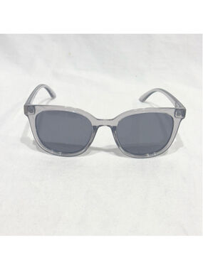 Foster Grant Polarized Sunglasses Clear Gray Frame Dark Lens Cat 3 r50
